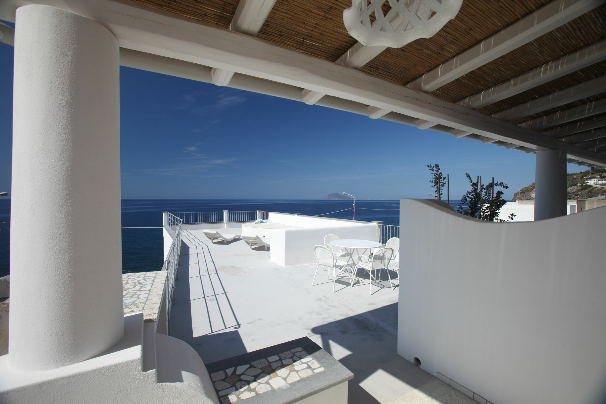 Hotel Cutimare - Aeolian Charme Acquacalda Kültér fotó